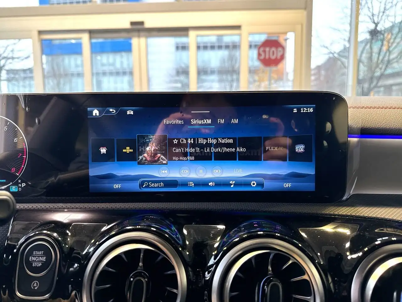 Mercedes-Benz CLA снимка Mercedes-Benz CLA