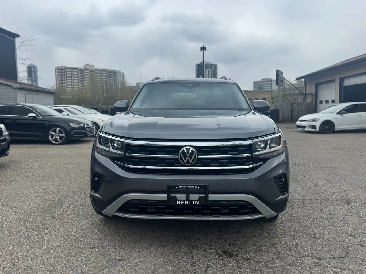 Volkswagen Atlas снимка Volkswagen Atlas