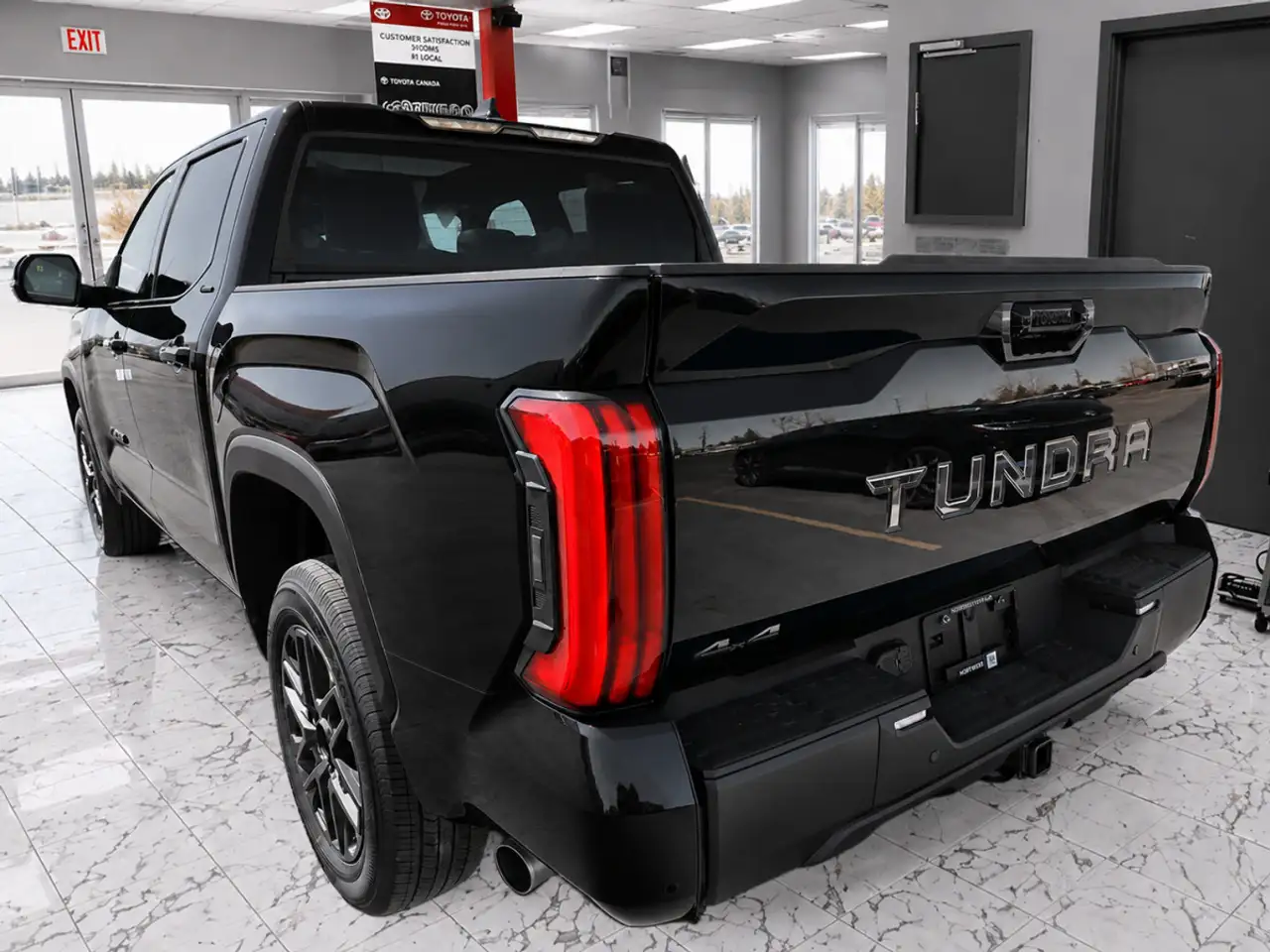 Toyota Tundra снимка Toyota Tundra