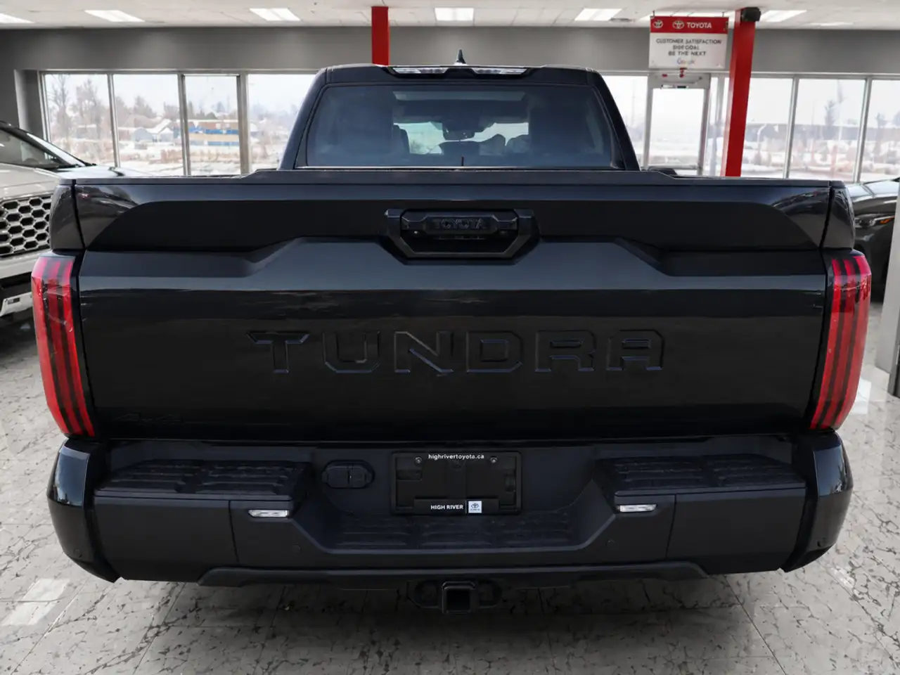 Toyota Tundra снимка Toyota Tundra