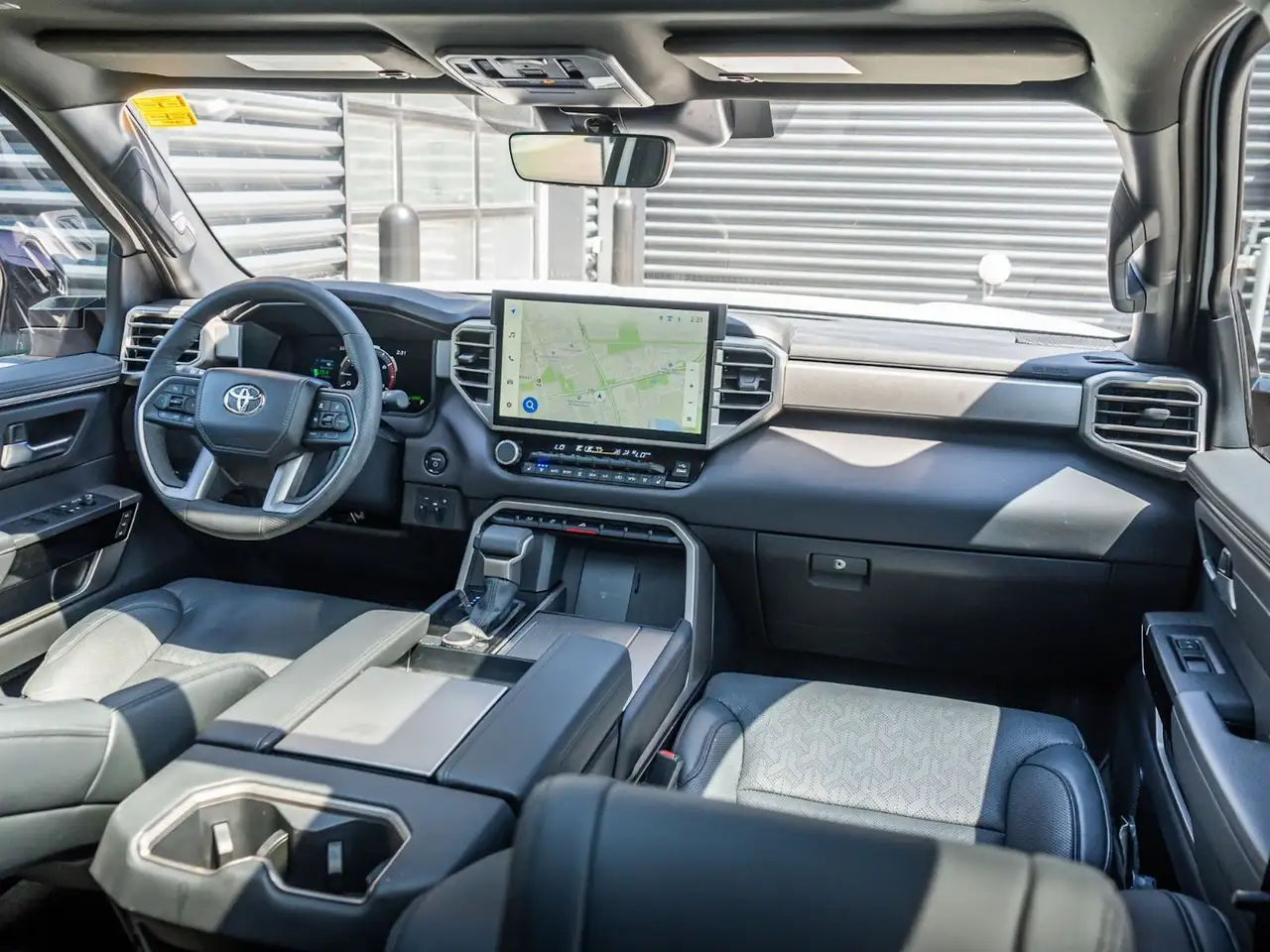 Toyota Sequoia photo Toyota Sequoia