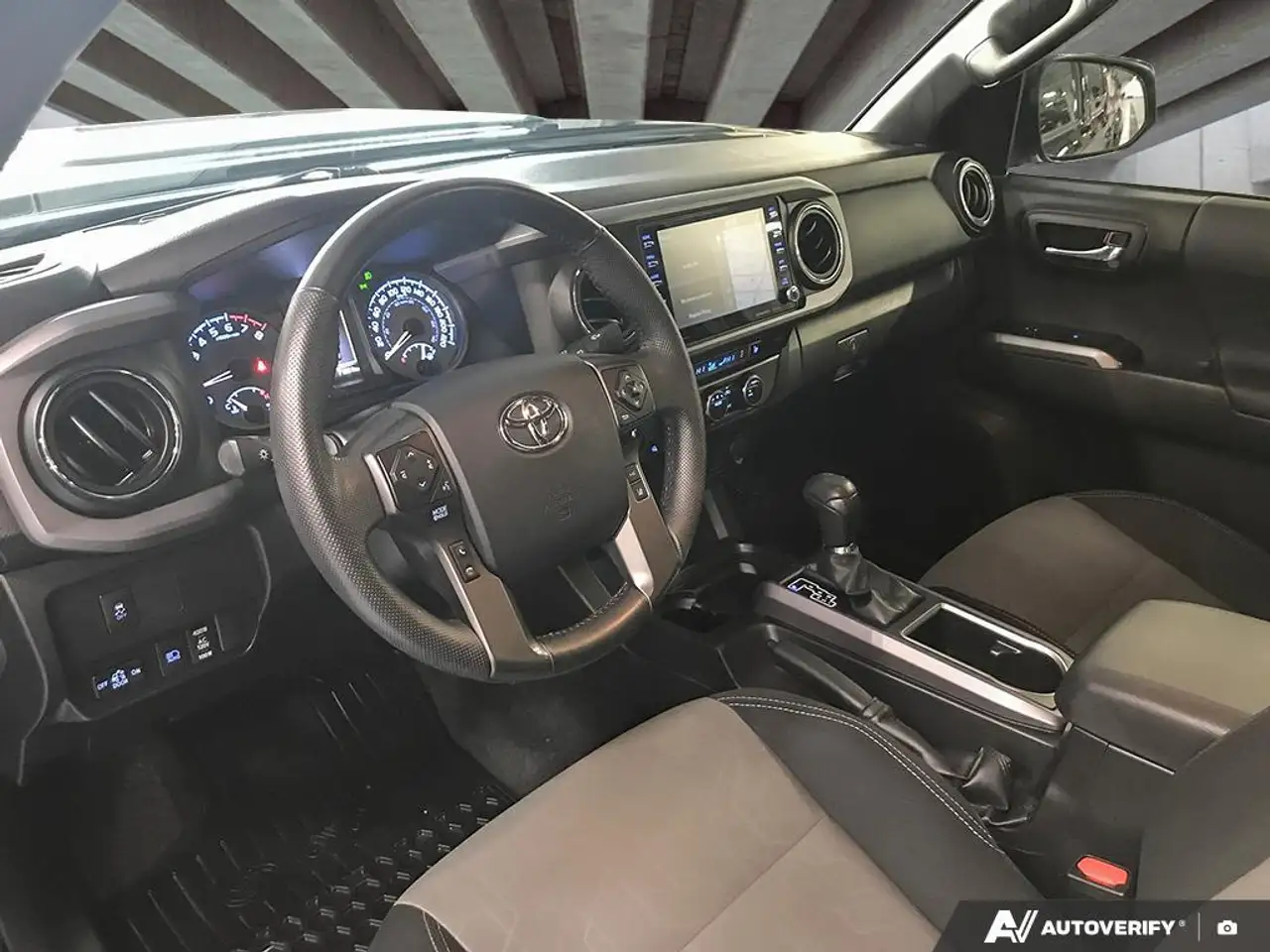 Toyota Tacoma снимка Toyota Tacoma