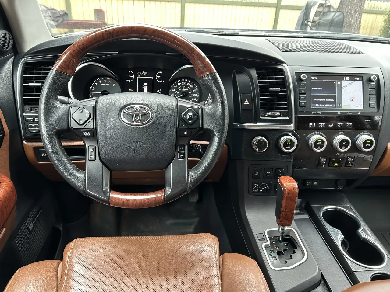 Toyota Sequoia fotografie Toyota Sequoia