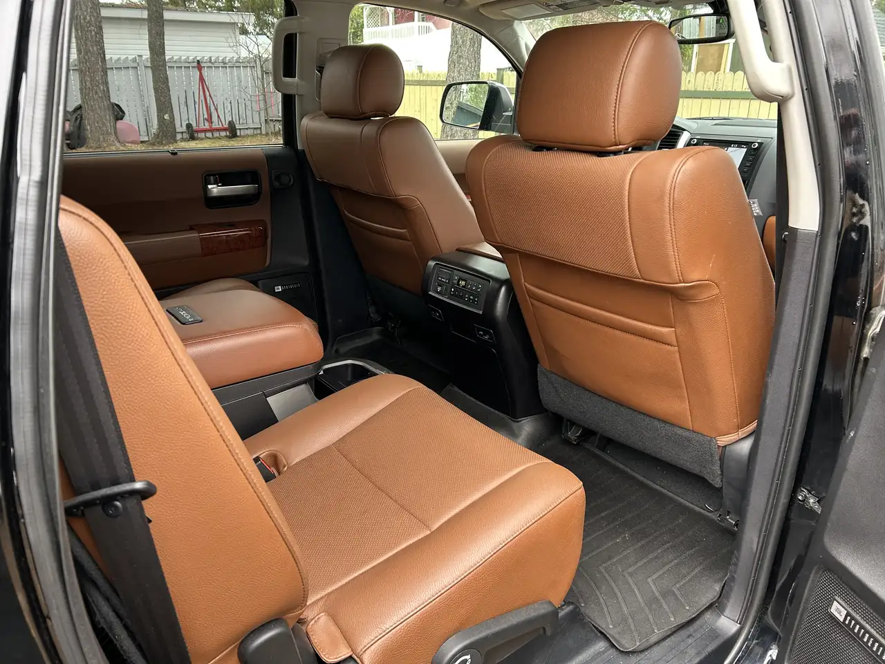 Toyota Sequoia fotografie Toyota Sequoia