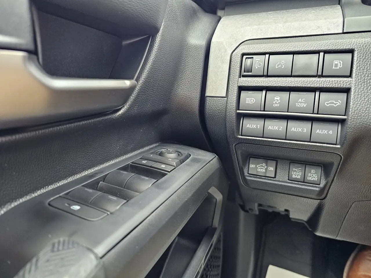 Toyota Tacoma снимка Toyota Tacoma