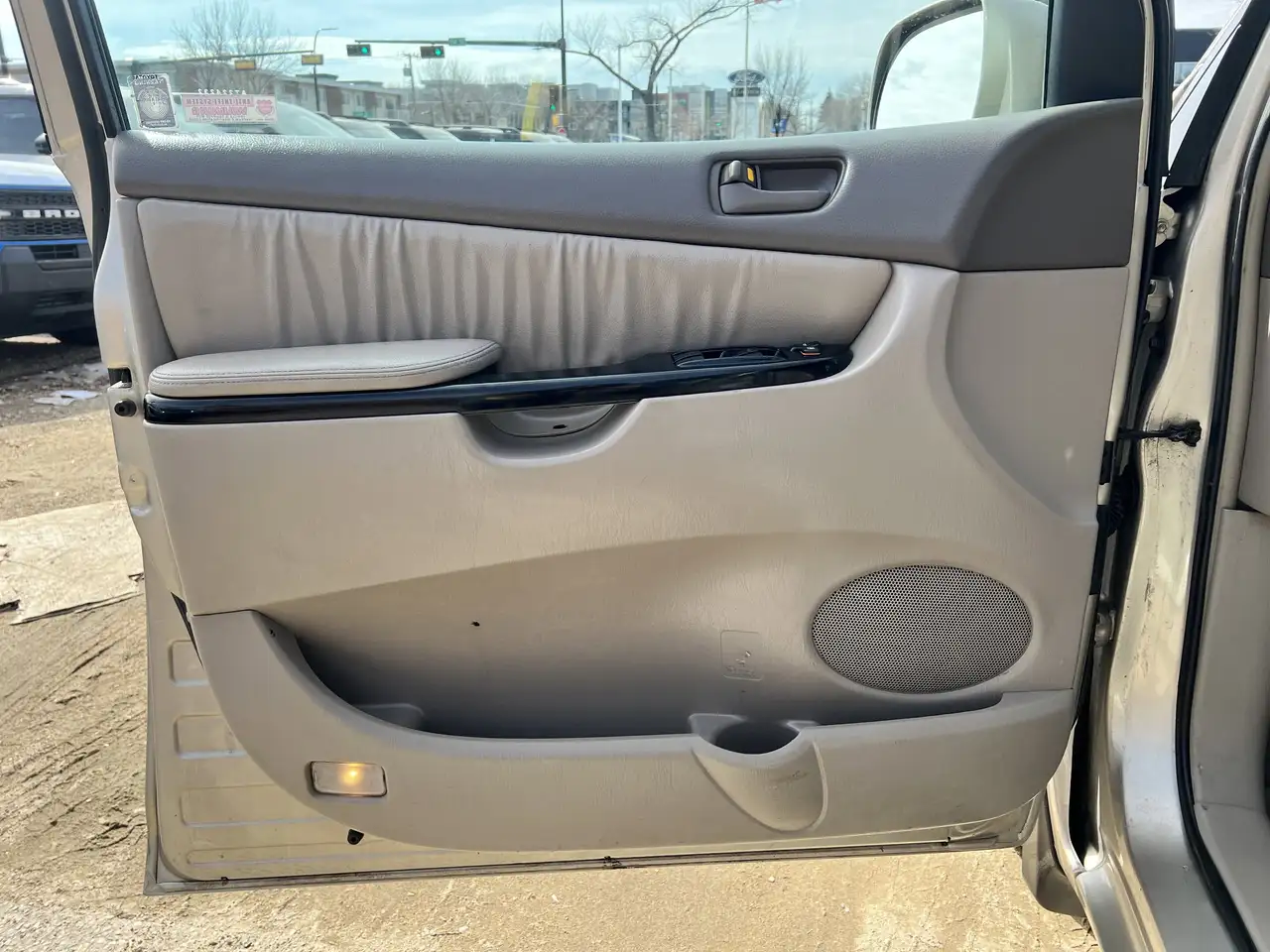 Toyota Sienna photo Toyota Sienna