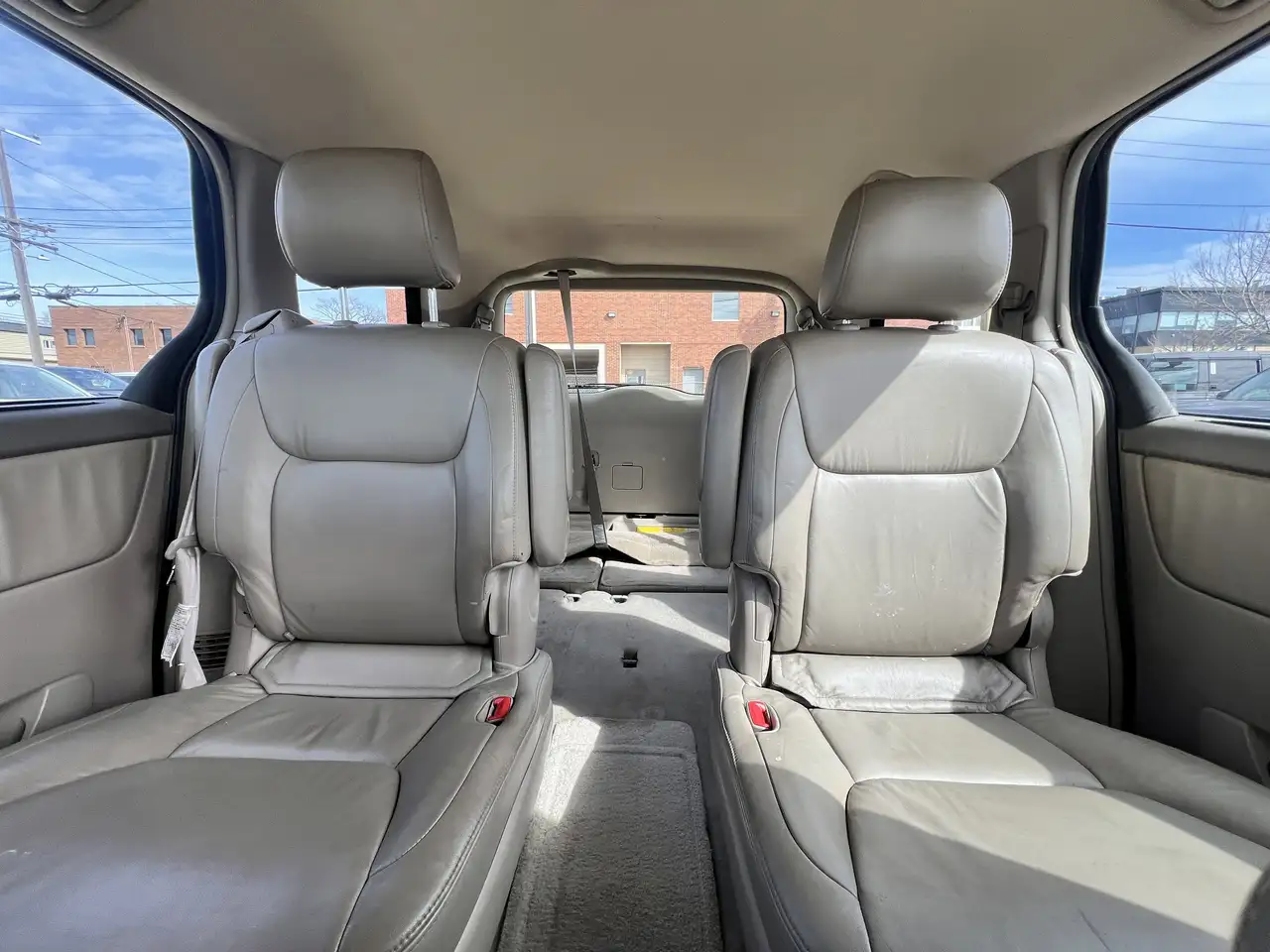 Toyota Sienna photo Toyota Sienna