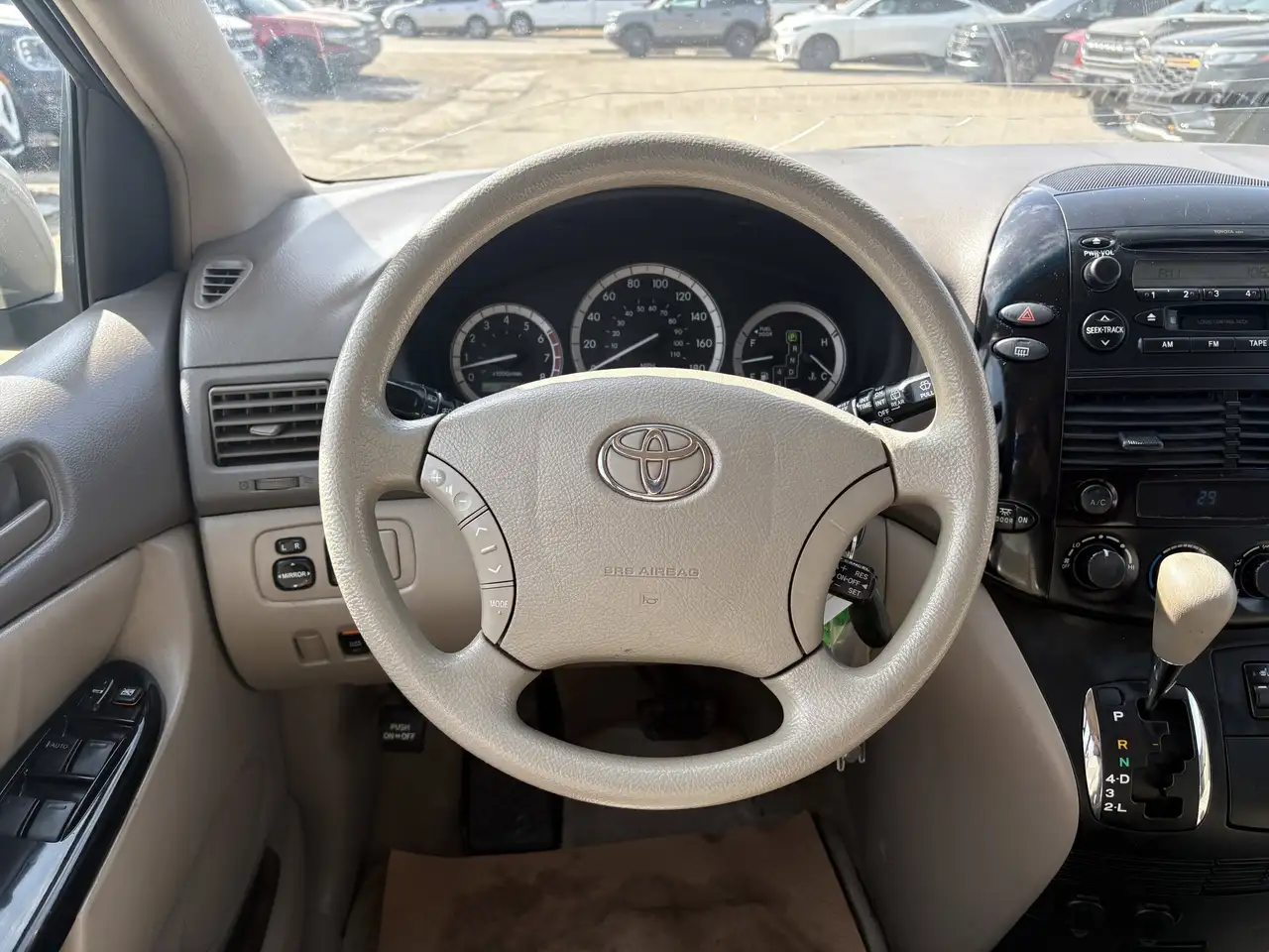 Toyota Sienna photo Toyota Sienna