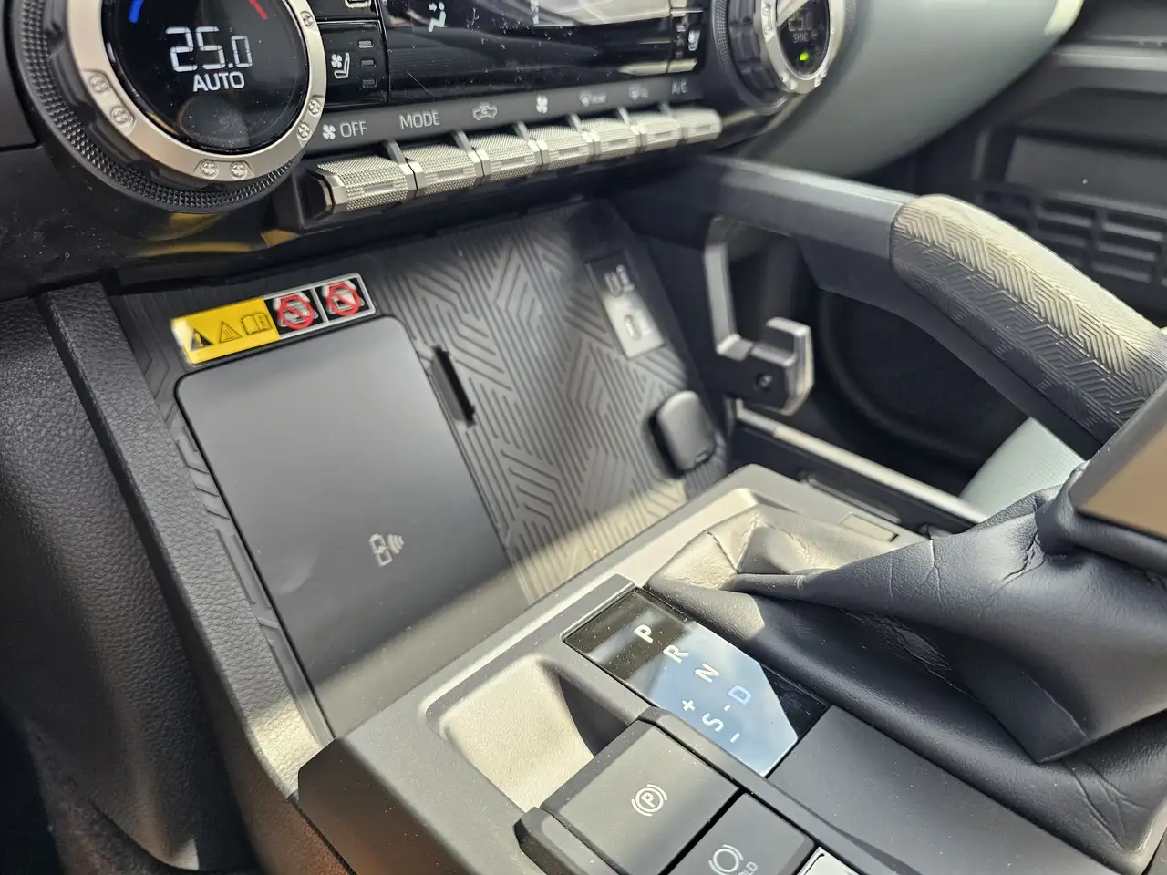 Toyota Tacoma снимка Toyota Tacoma