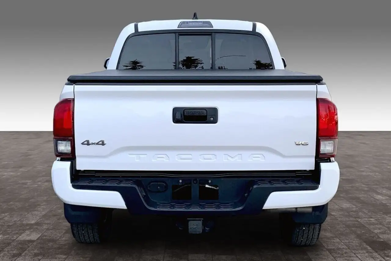 Toyota Tacoma снимка Toyota Tacoma