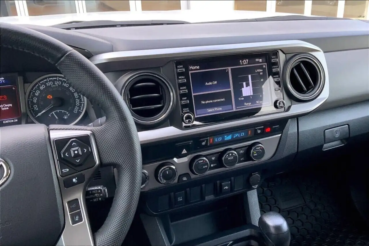 Toyota Tacoma снимка Toyota Tacoma