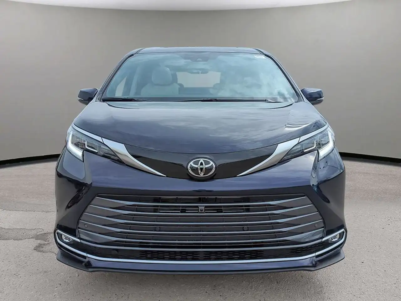 Toyota Sienna снимка Toyota Sienna
