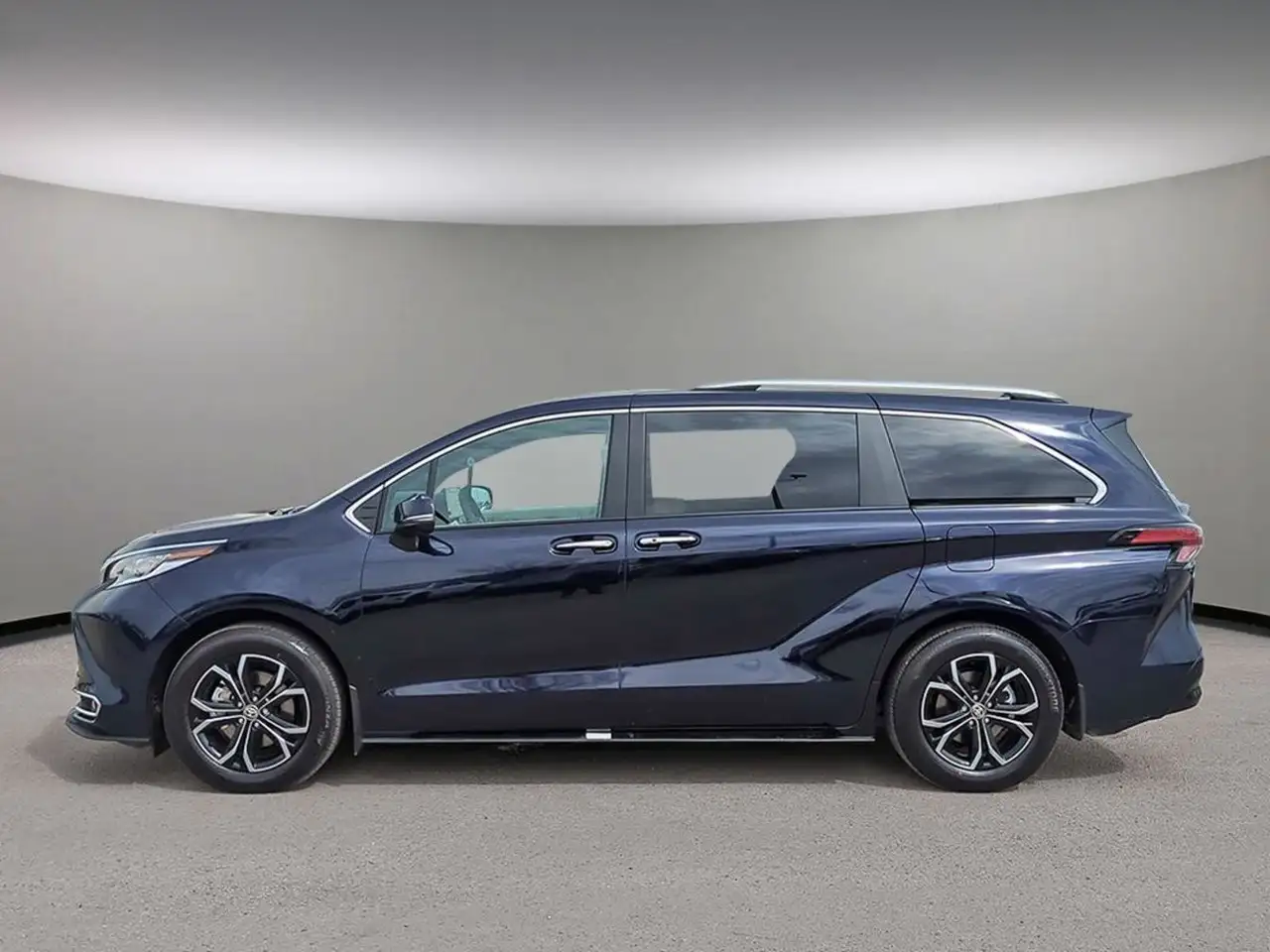 Toyota Sienna снимка Toyota Sienna