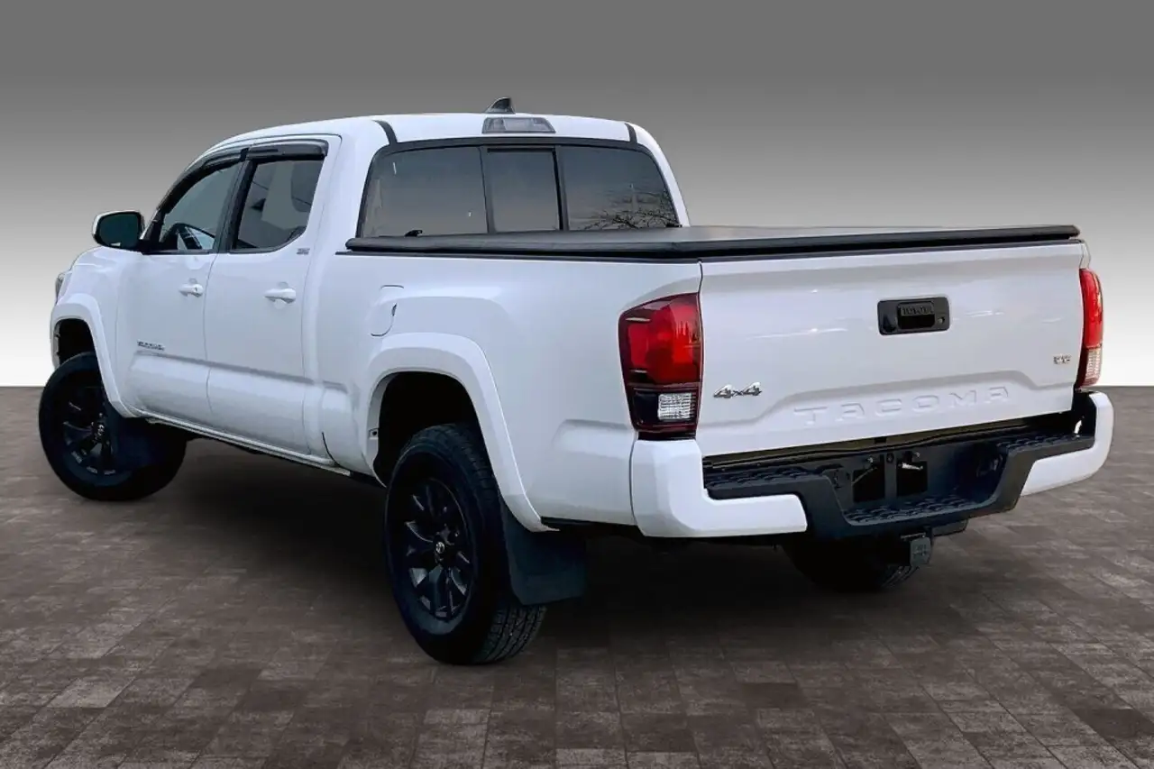 Toyota Tacoma снимка Toyota Tacoma