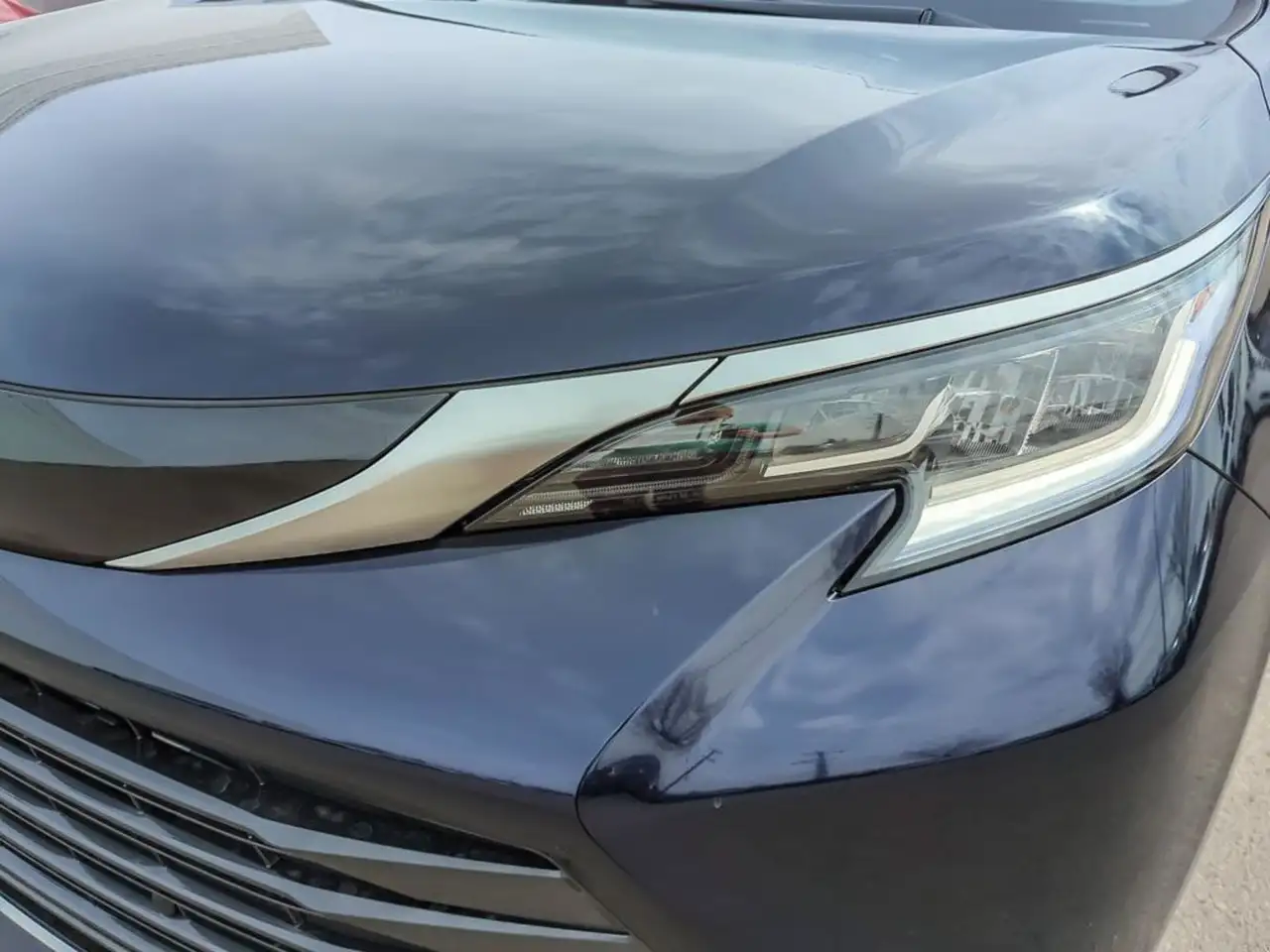Toyota Sienna снимка Toyota Sienna