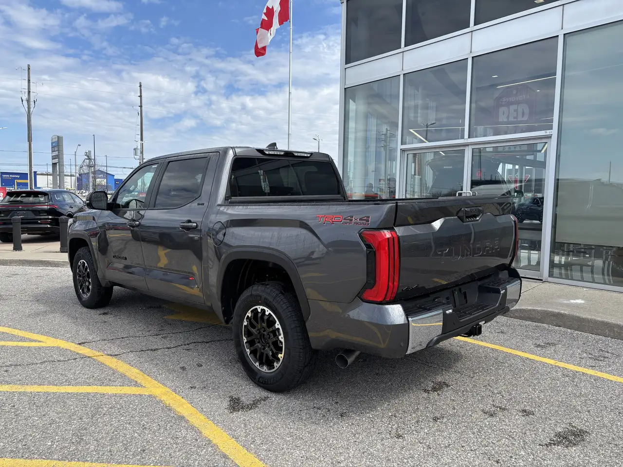 Toyota Tundra снимка Toyota Tundra