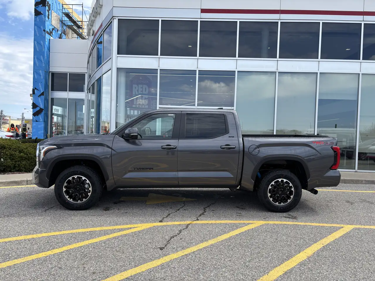 Toyota Tundra снимка Toyota Tundra