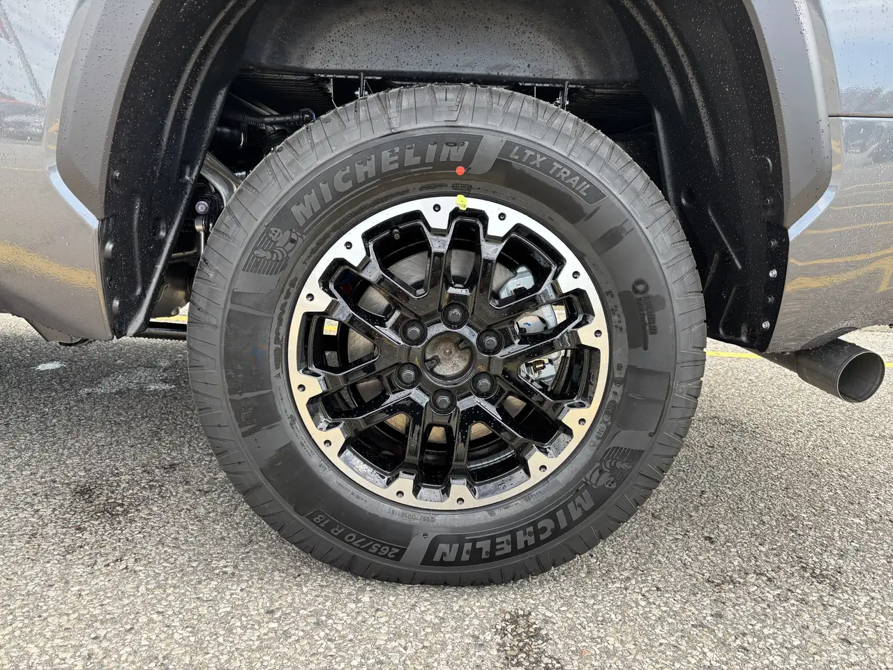 Toyota Tundra снимка Toyota Tundra