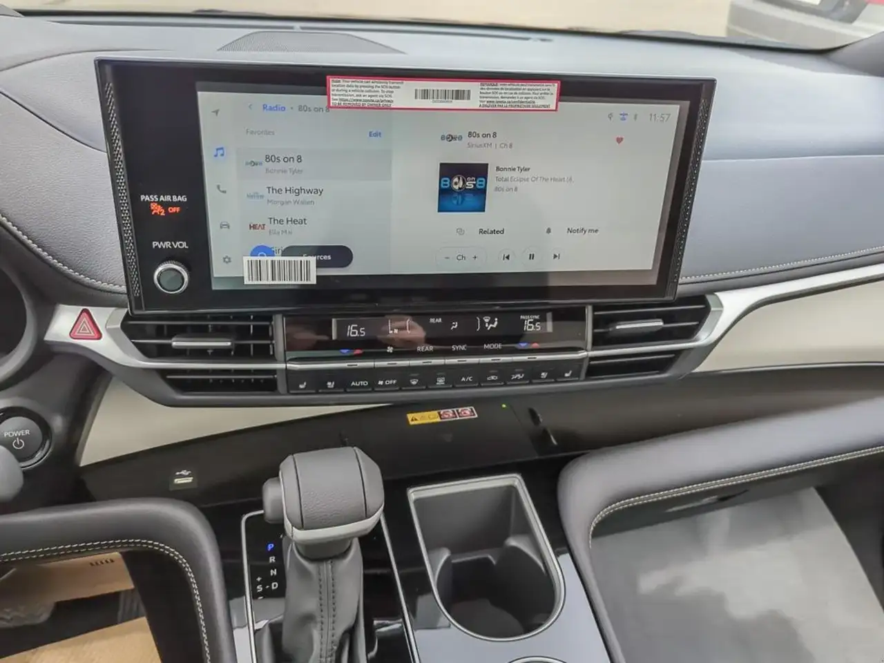 Toyota Sienna снимка Toyota Sienna