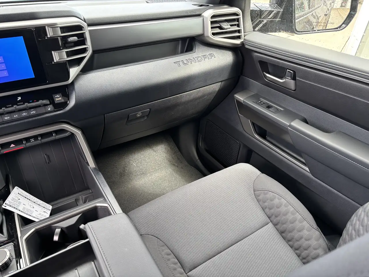 Toyota Tundra снимка Toyota Tundra