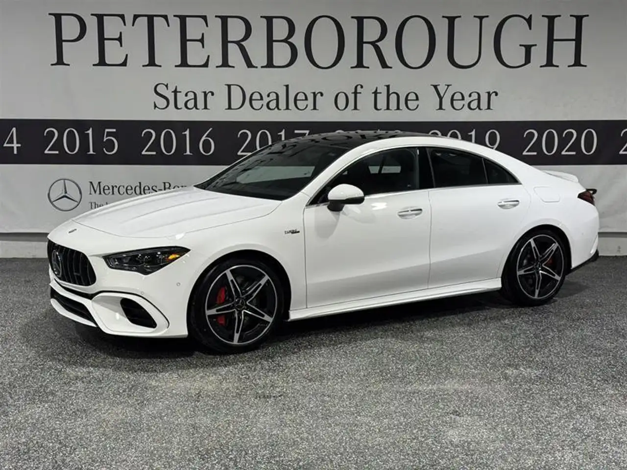 Mercedes-Benz CLA снимка Mercedes-Benz CLA
