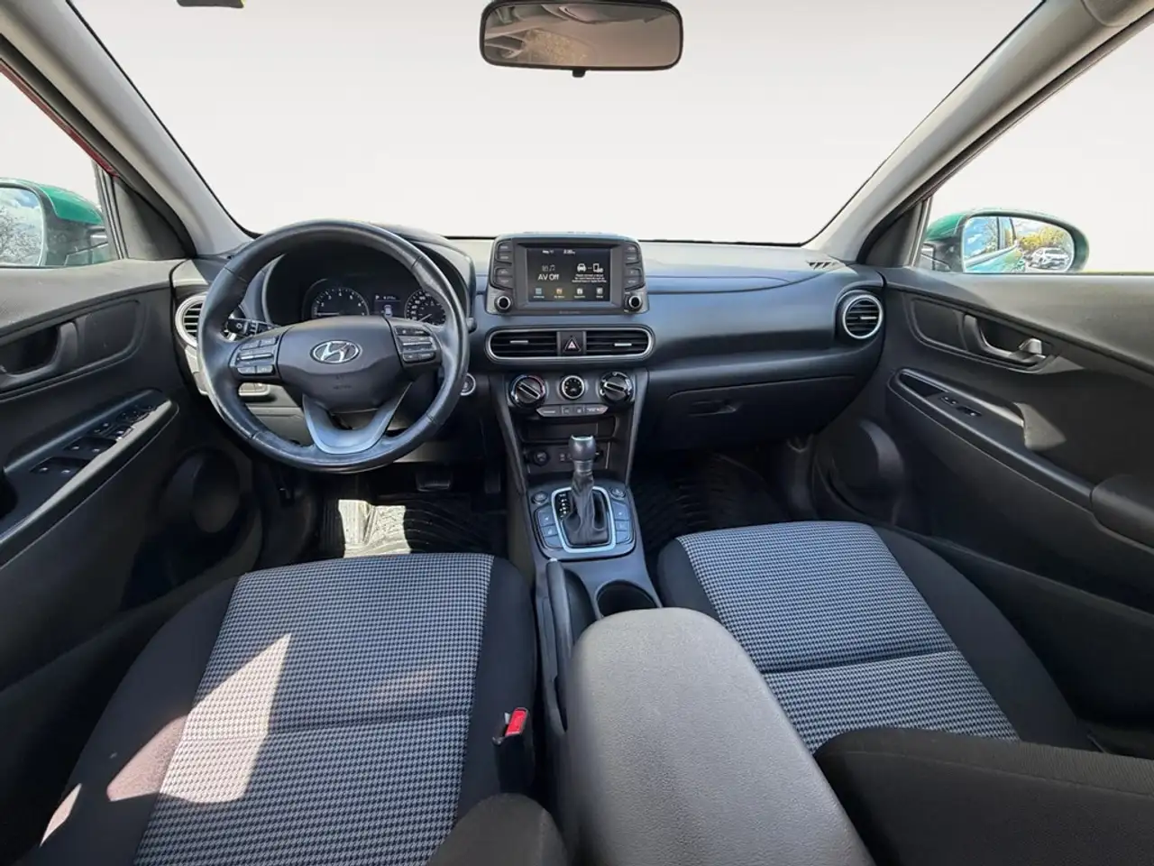 Hyundai KONA снимка Hyundai KONA
