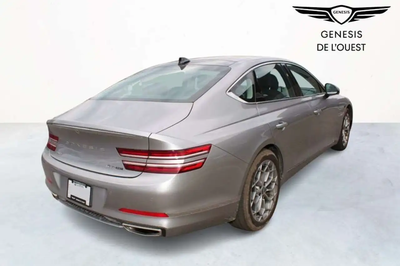 Genesis G80 photo Genesis G80
