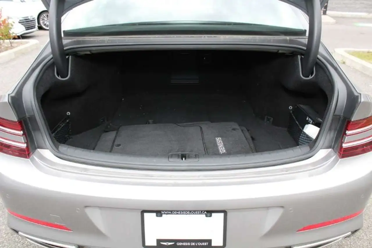 Genesis G80 photo Genesis G80