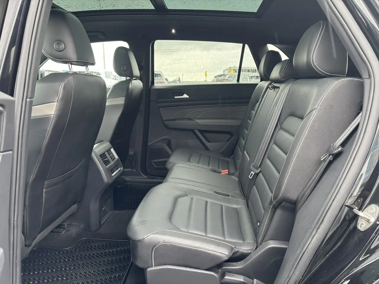 Volkswagen Atlas снимка Volkswagen Atlas