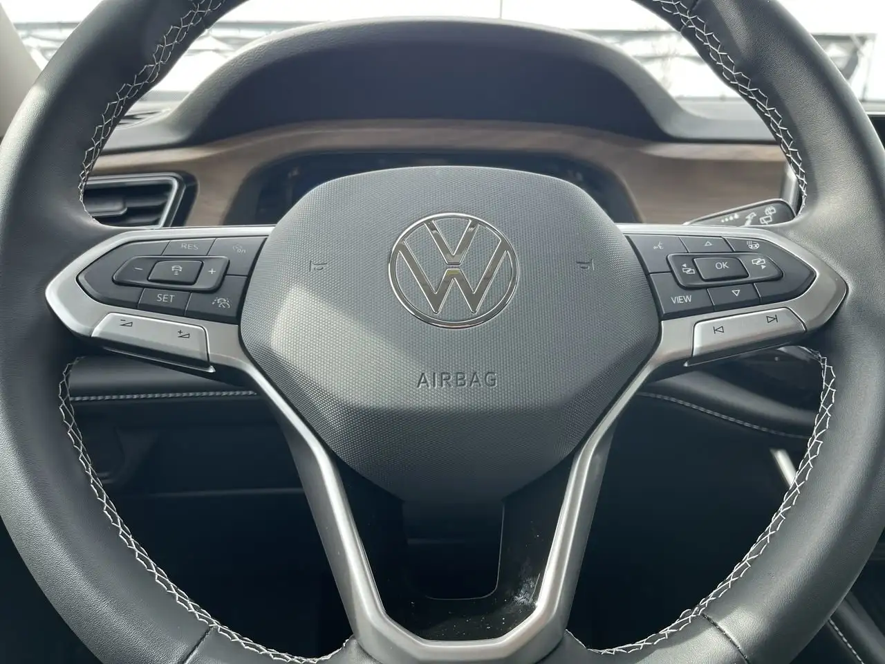 Volkswagen Atlas photo Volkswagen Atlas
