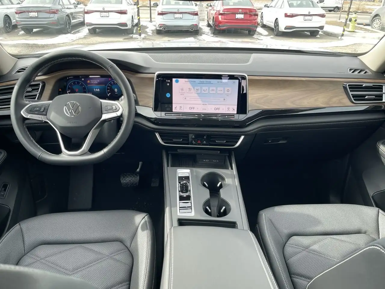 Volkswagen Atlas photo Volkswagen Atlas