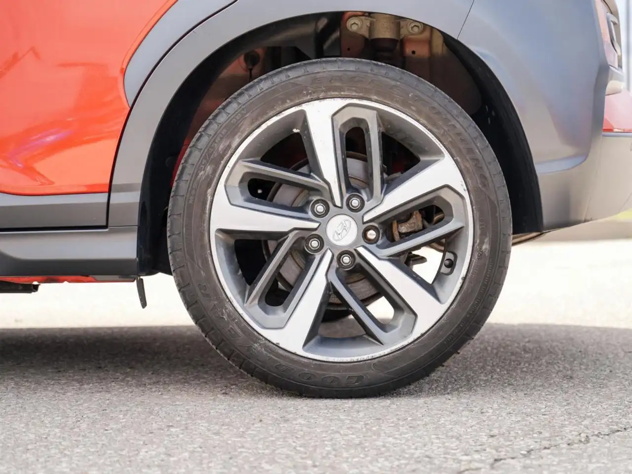 Hyundai KONA снимка Hyundai KONA