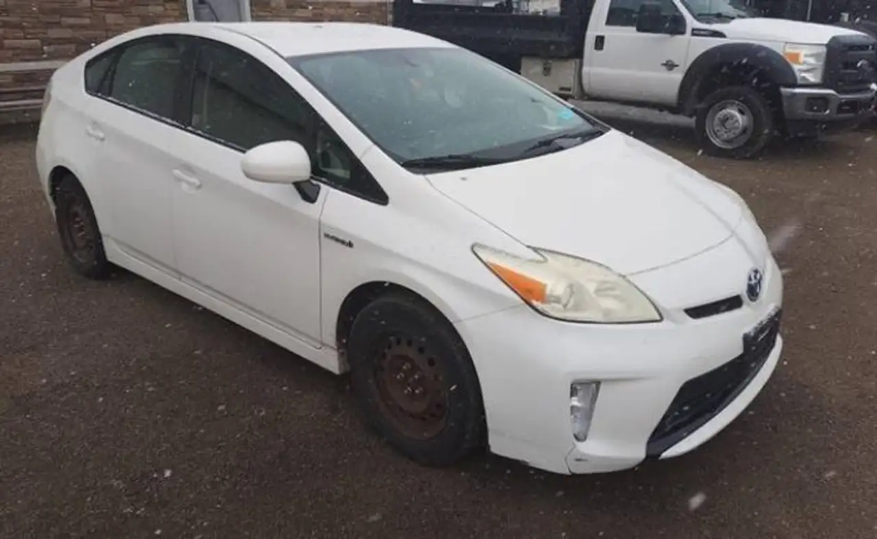 Toyota Prius снимка Toyota Prius