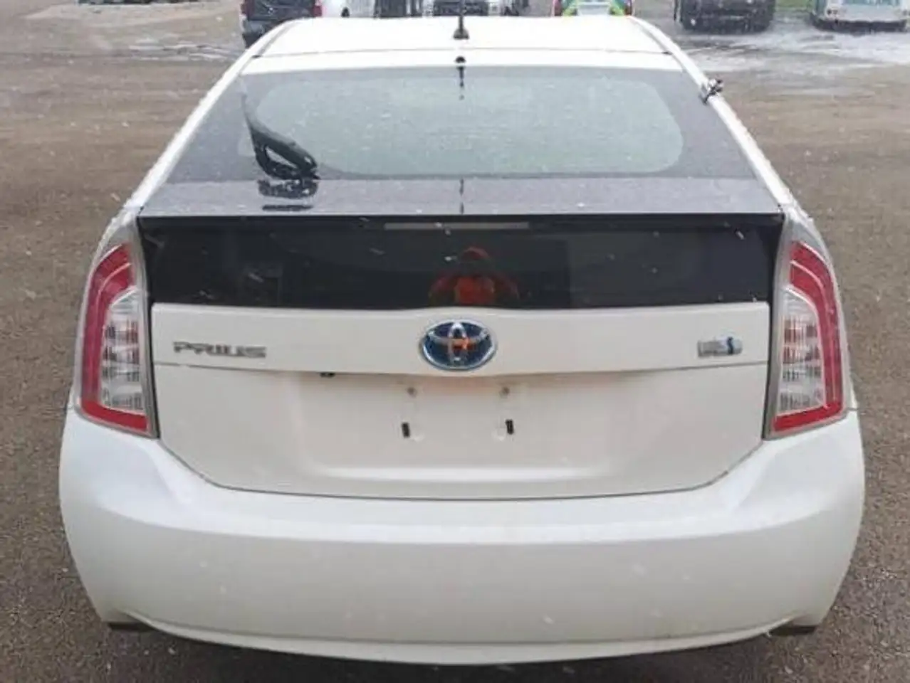Toyota Prius снимка Toyota Prius
