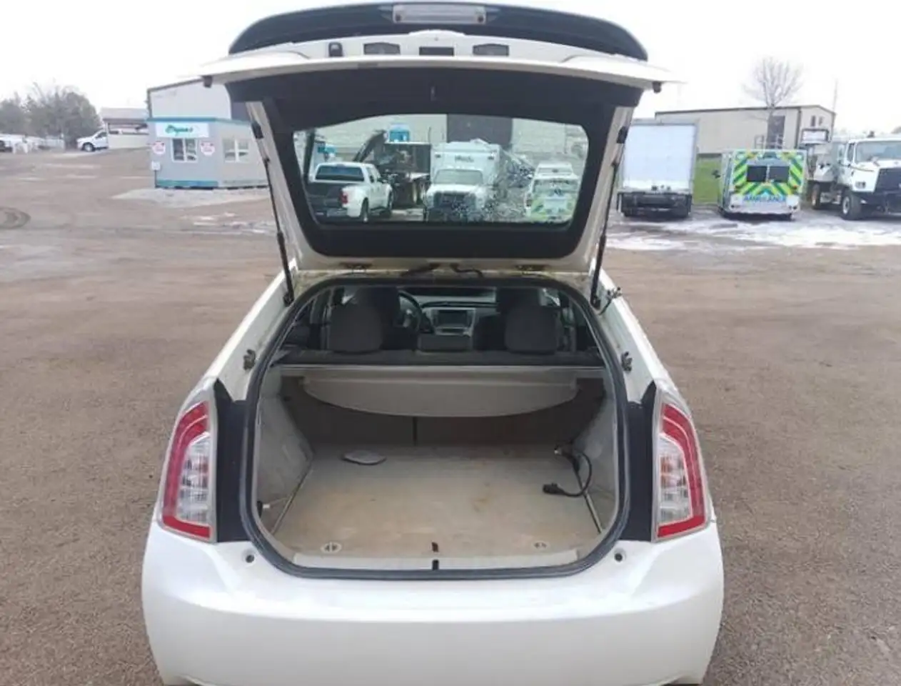 Toyota Prius снимка Toyota Prius