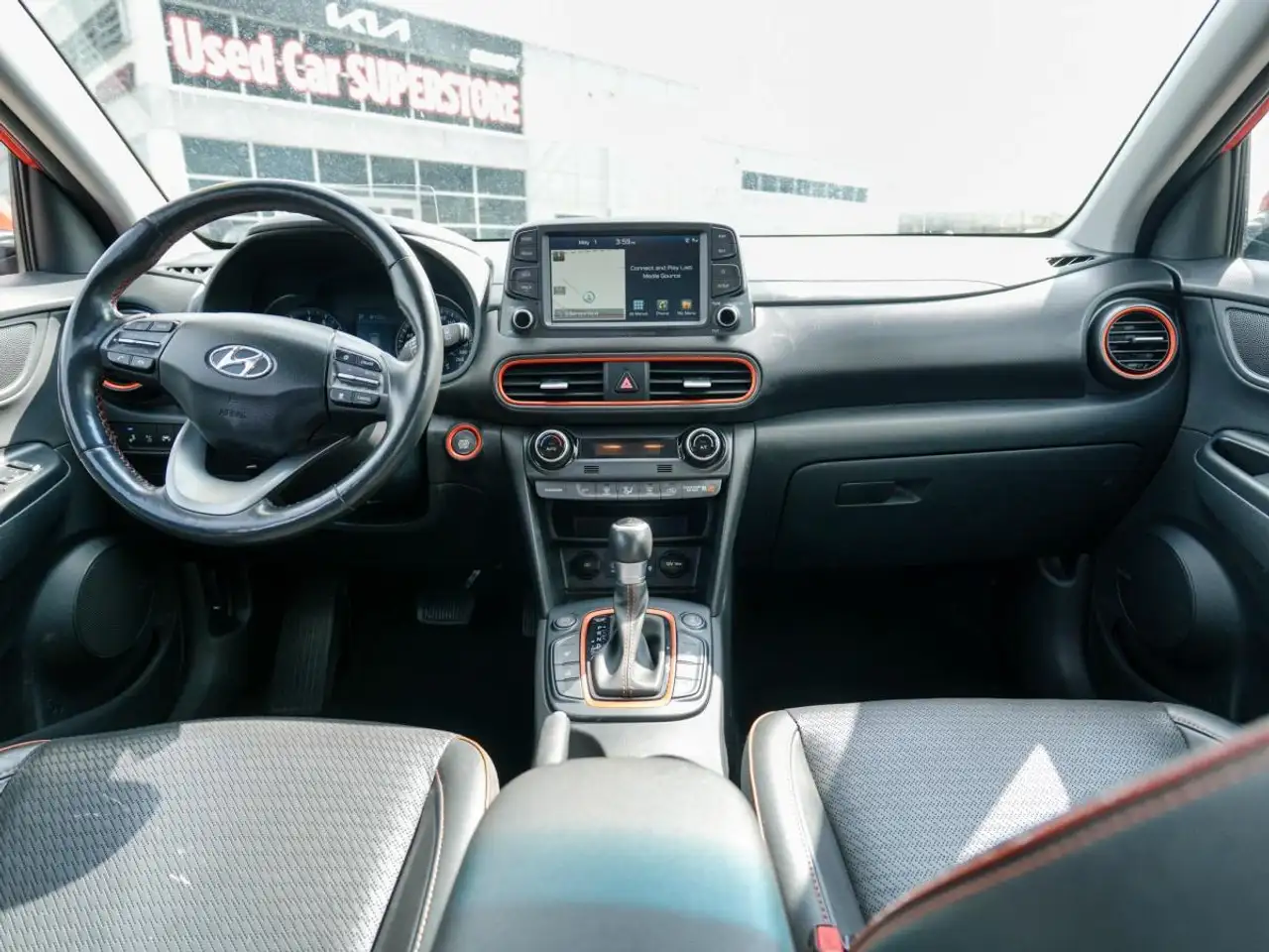Hyundai KONA снимка Hyundai KONA