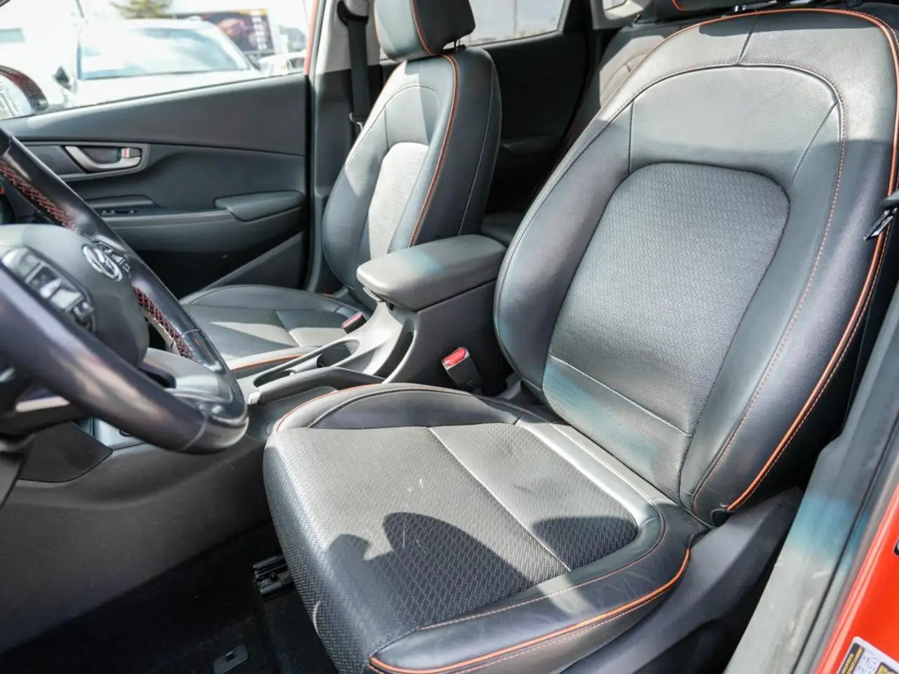 Hyundai KONA снимка Hyundai KONA