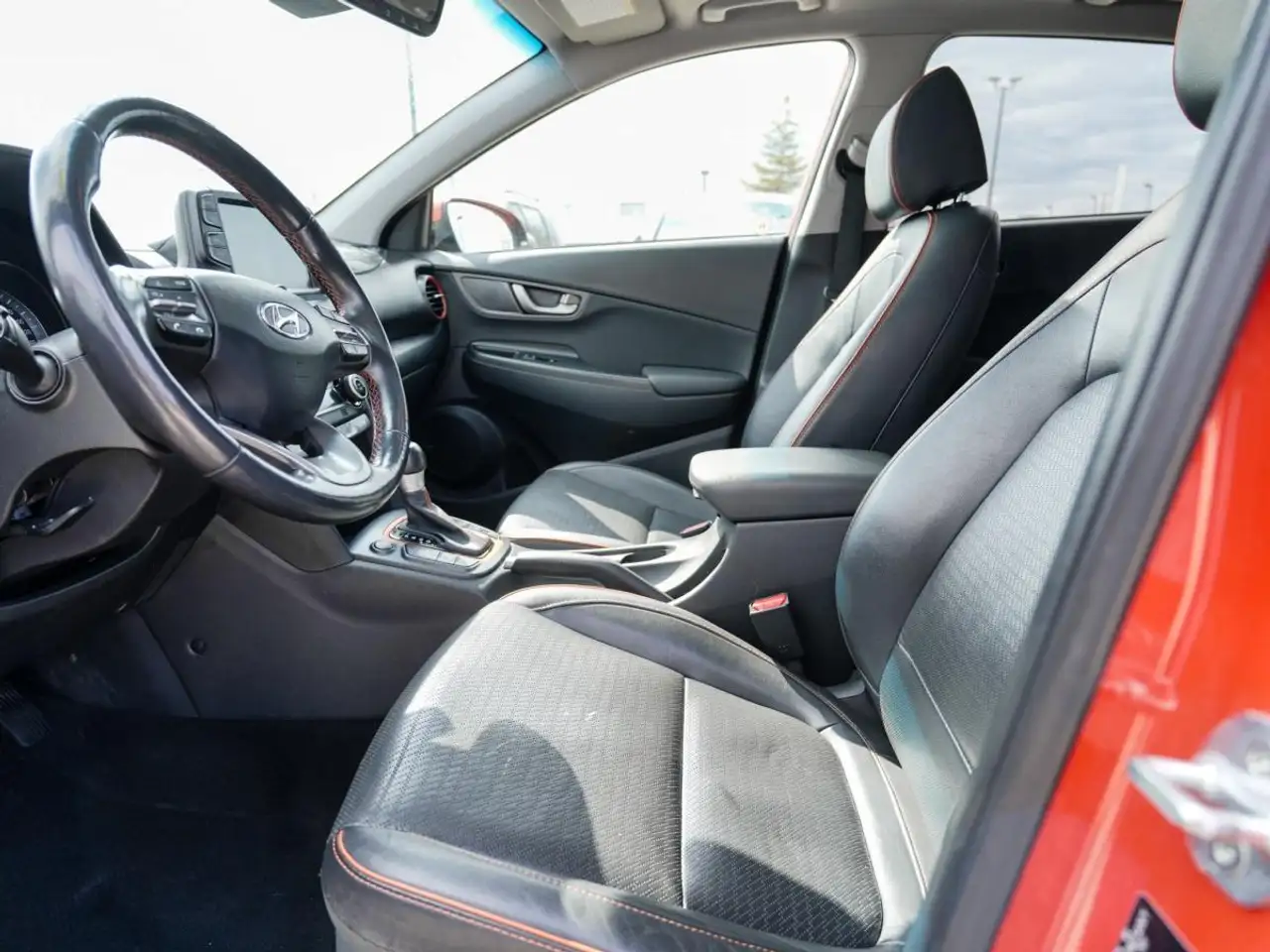 Hyundai KONA снимка Hyundai KONA
