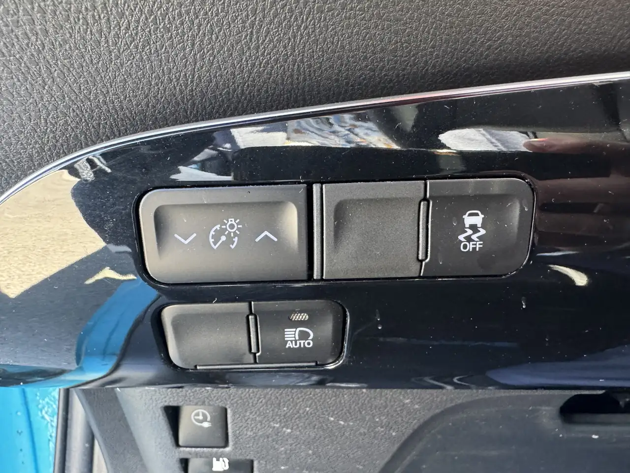 Toyota Prius Prime снимка Toyota Prius Prime