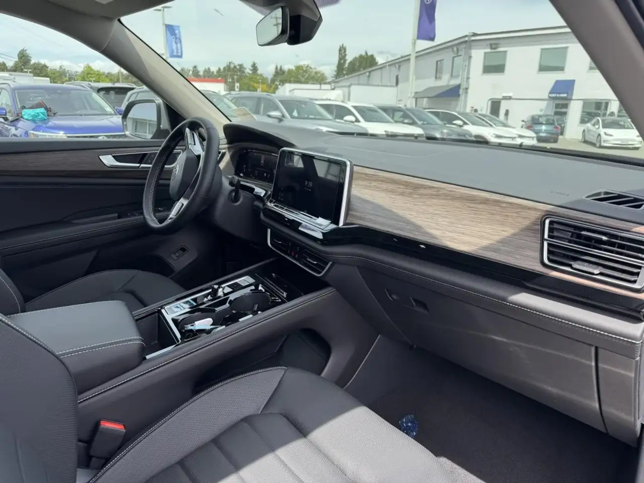 Volkswagen Atlas снимка Volkswagen Atlas