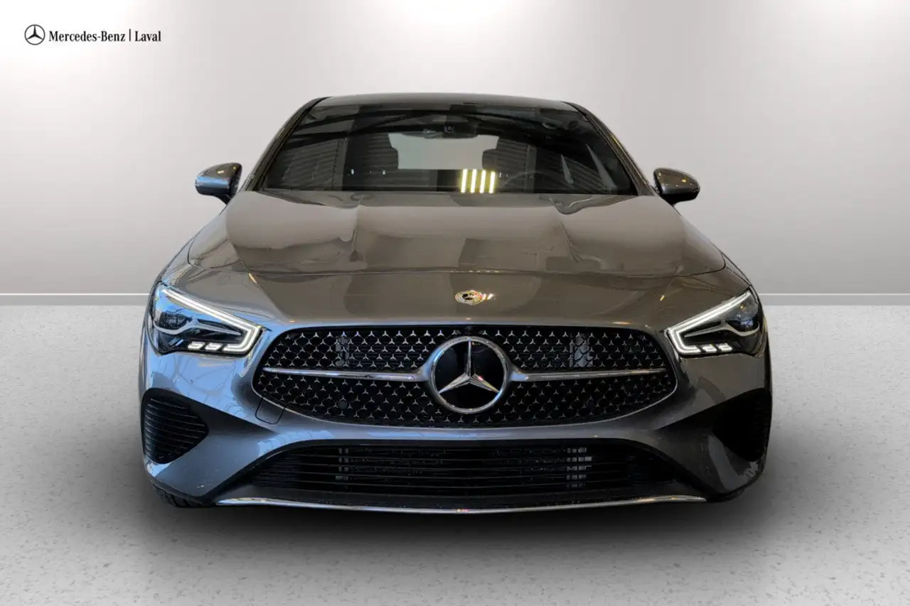 Mercedes-Benz CLA снимка Mercedes-Benz CLA