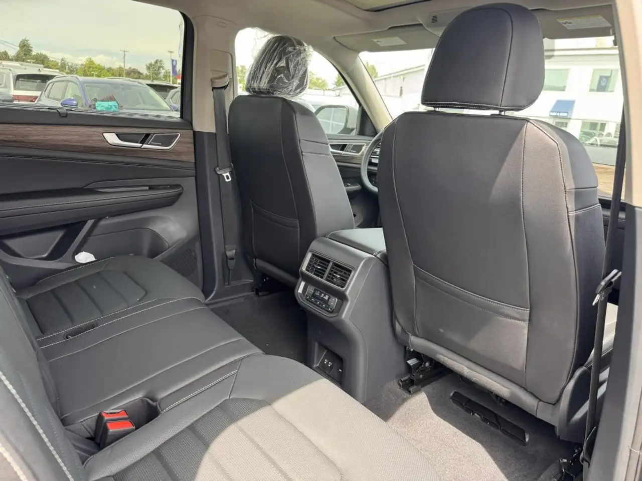 Volkswagen Atlas снимка Volkswagen Atlas