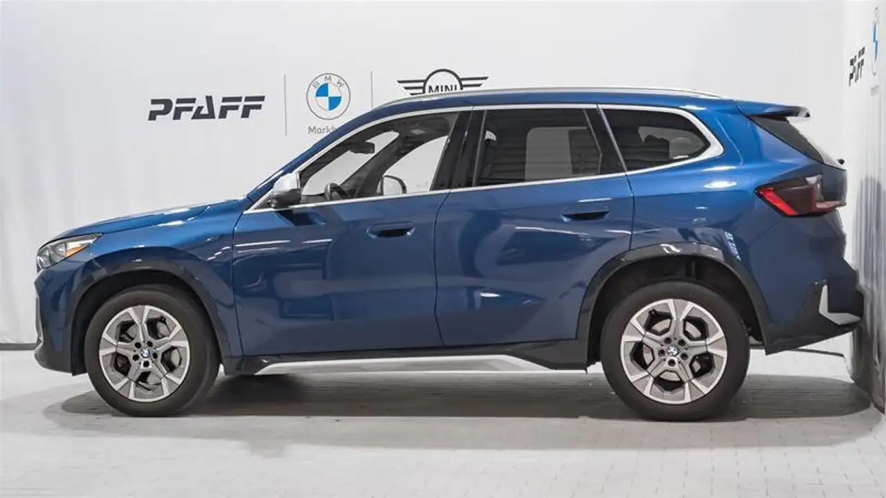 BMW X1 photo BMW X1