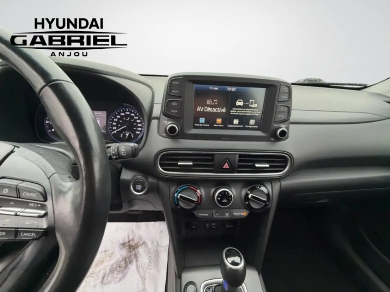 Hyundai KONA снимка Hyundai KONA