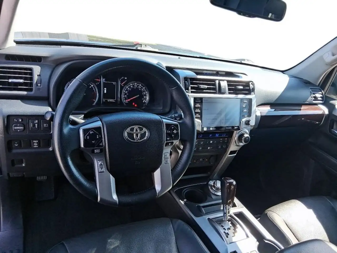 Toyota 4-Runner снимка Toyota 4-Runner