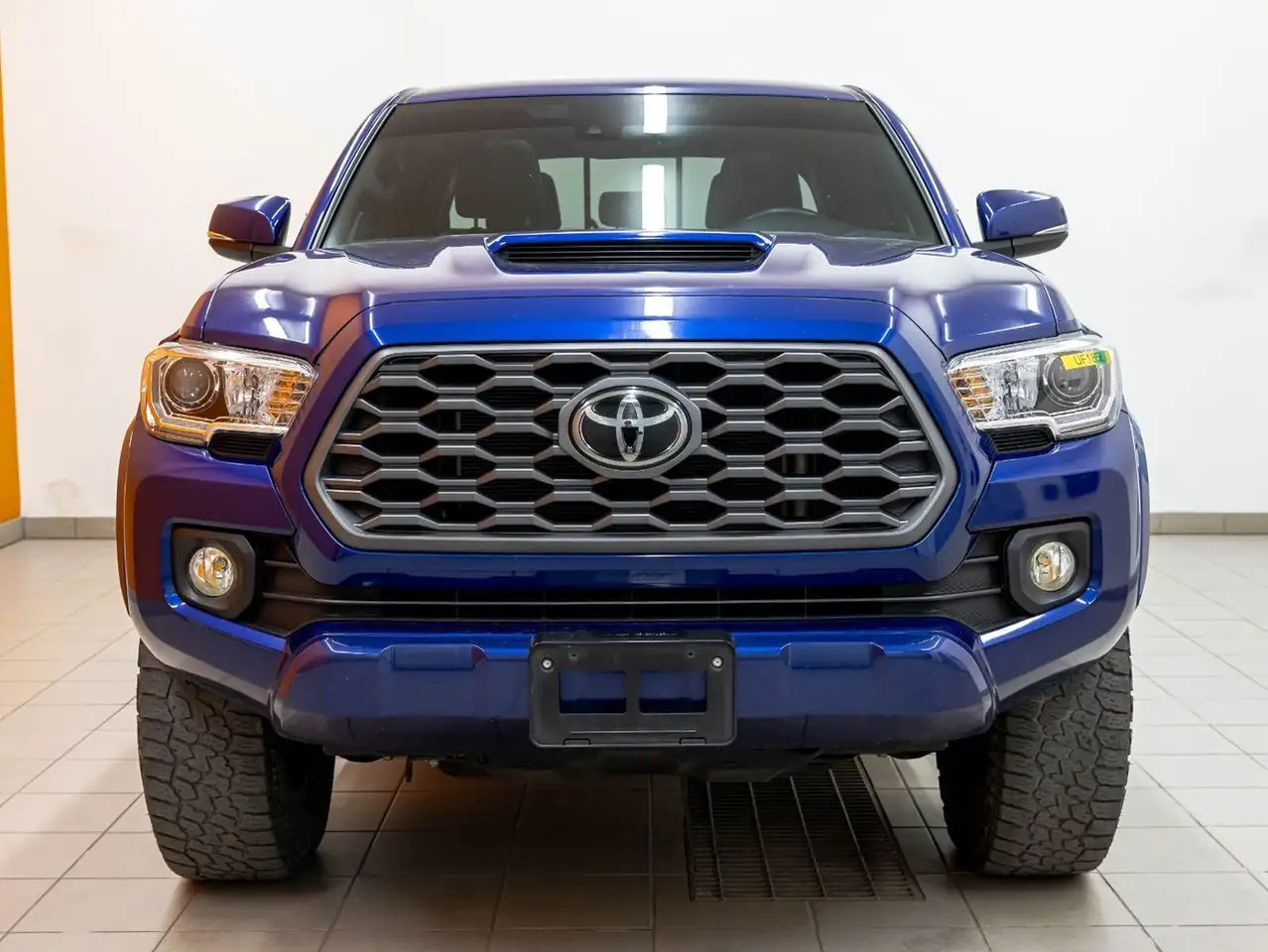 Toyota Tacoma снимка Toyota Tacoma