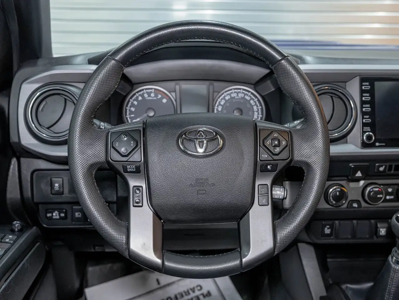 Toyota Tacoma снимка Toyota Tacoma