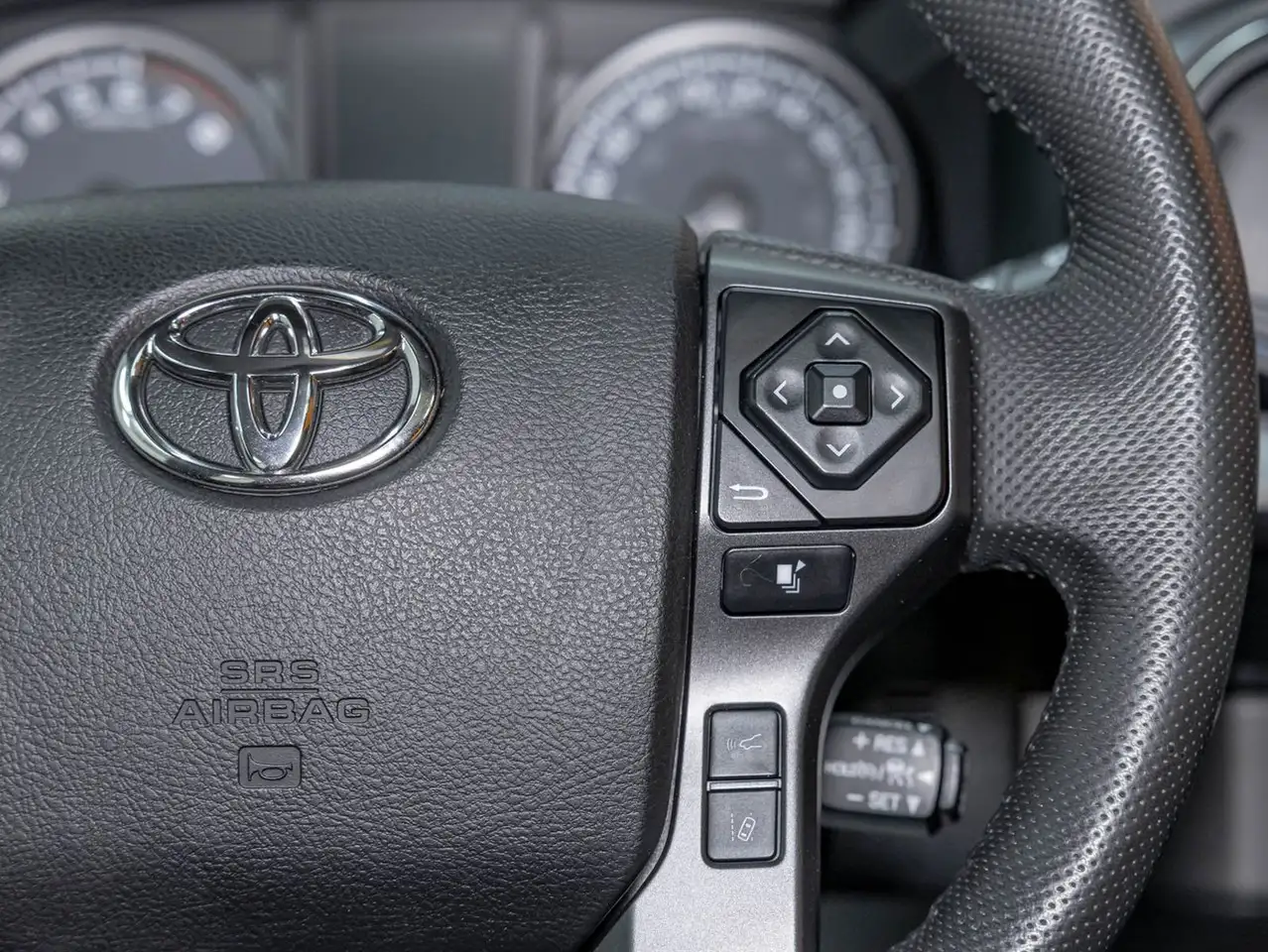 Toyota Tacoma снимка Toyota Tacoma