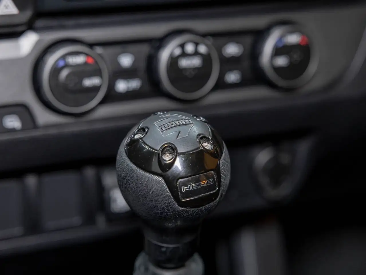 Toyota Tacoma снимка Toyota Tacoma