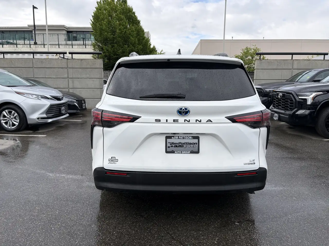 Toyota Sienna снимка Toyota Sienna